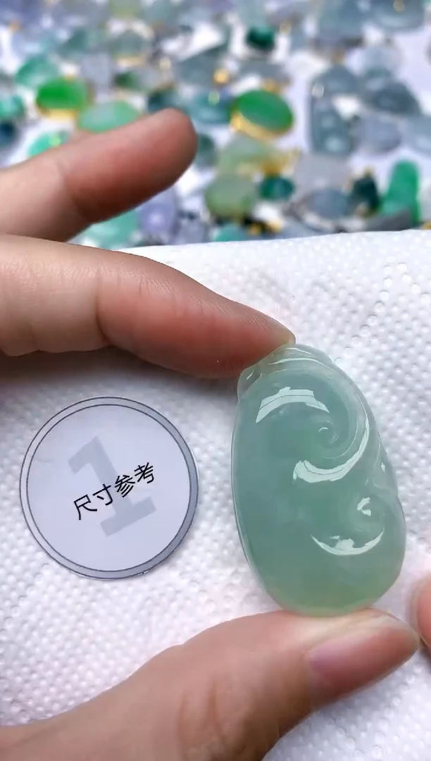颈饰未镶嵌翡翠天然A货翡翠