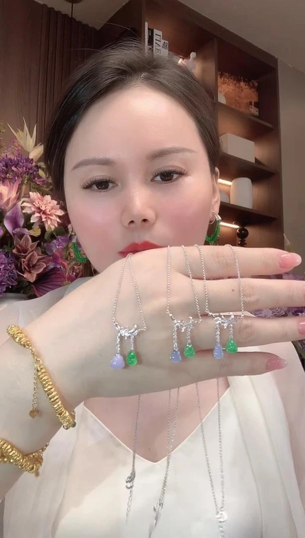 【云中意】18K金镶嵌翡翠套链-多样性发货-