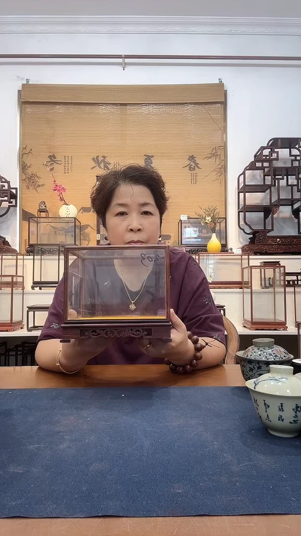红酸枝木类石*19*14*14玻璃罩303
