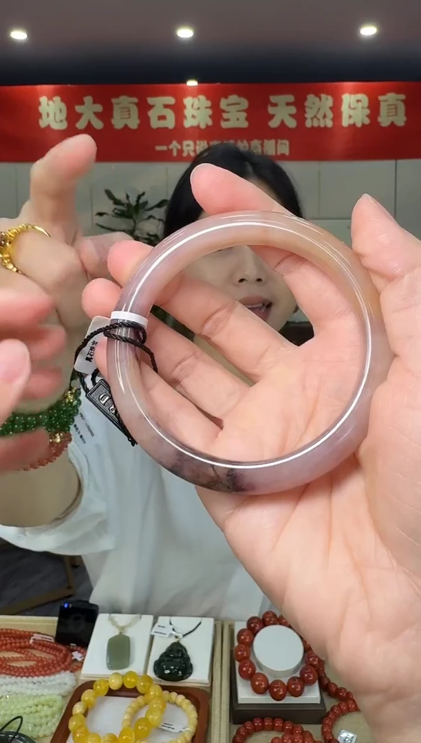未镶嵌手镯石英质玉（金丝玉）手镯