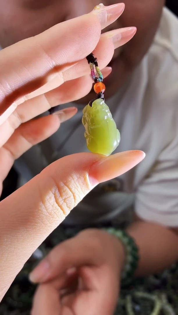 和田玉未镶嵌颈饰拍一发一