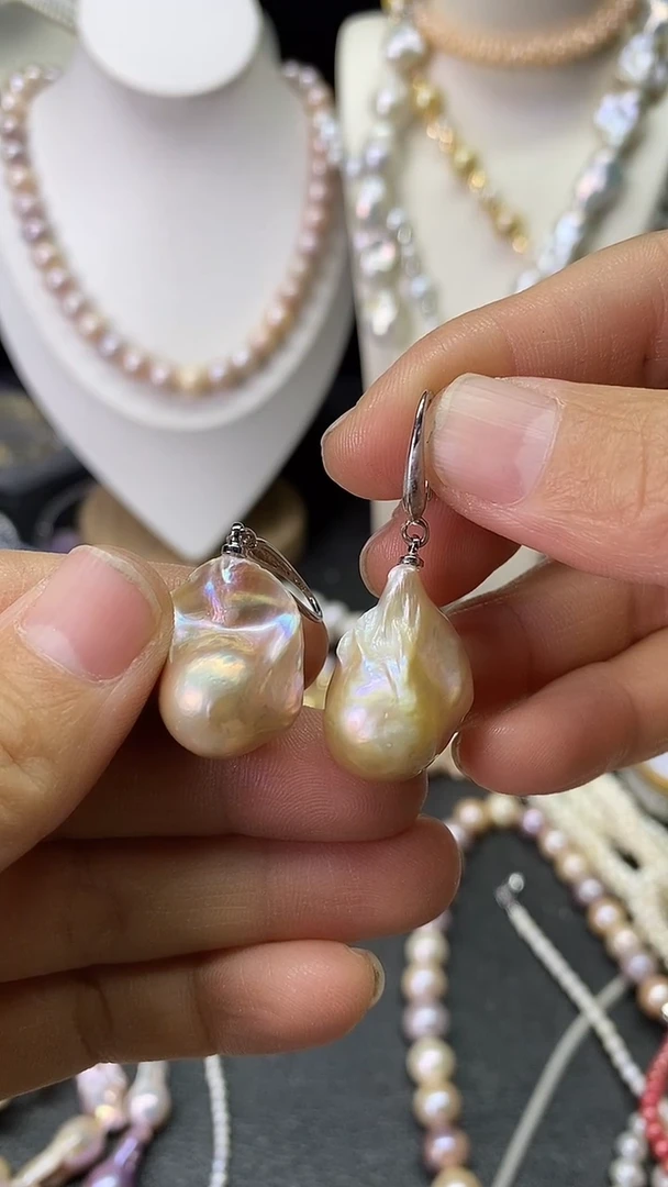 颈饰未镶嵌淡水珍珠多人