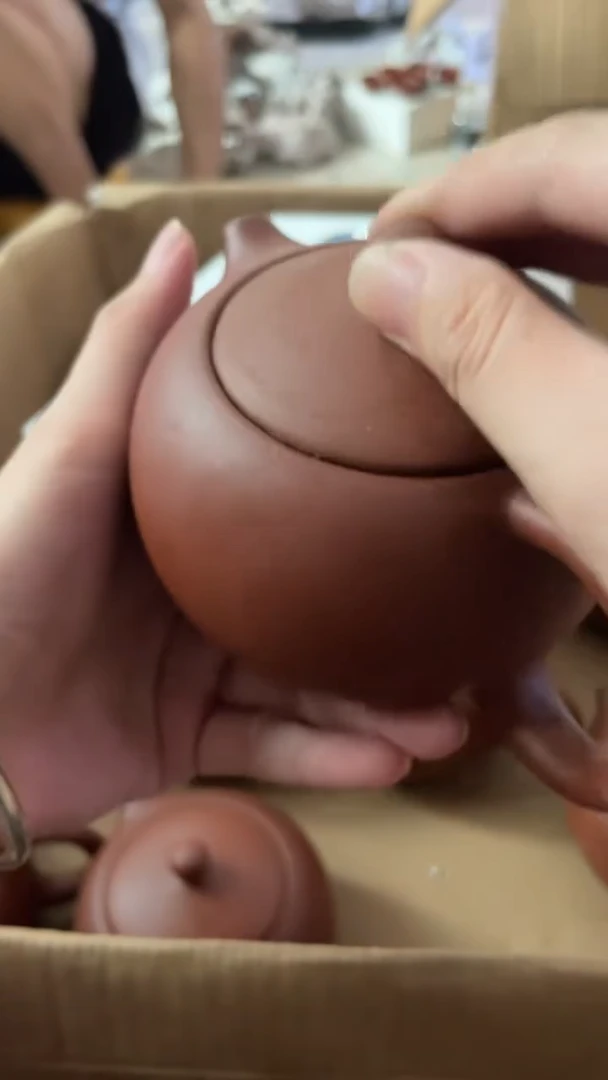 茶壶紫砂1个紫砂壶230毫升做工粗糙瑕疵介意勿拍