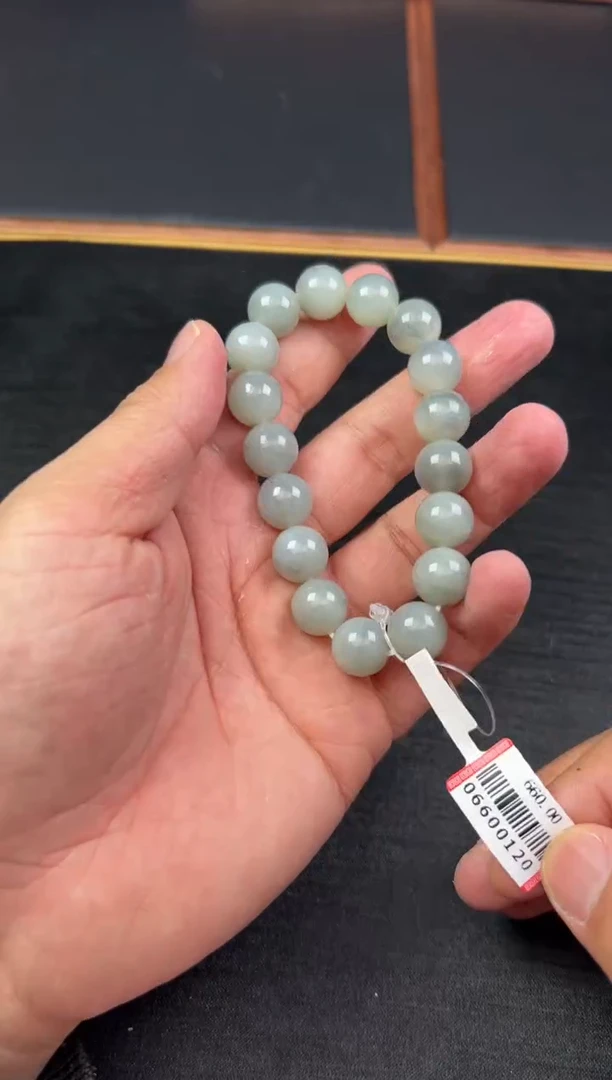 【闪购商品】和田玉手串未镶嵌若羌微色差卡12