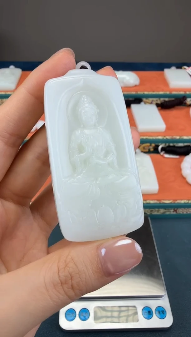 颈饰未镶嵌和田玉1