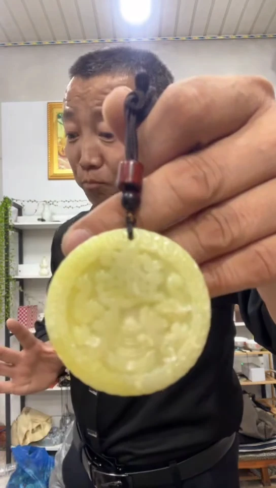 未镶嵌岫玉挂件