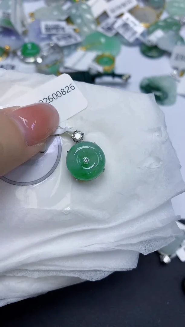 颈饰未镶嵌翡翠天然缅甸翡翠A货多样性发一件