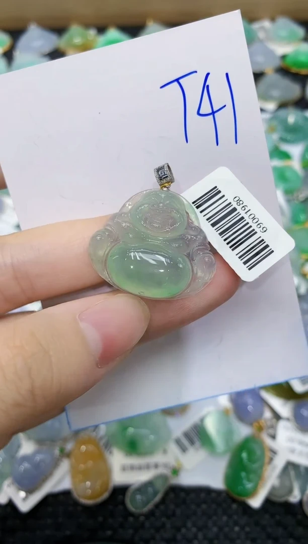 翡翠18K金镶嵌颈饰111111111