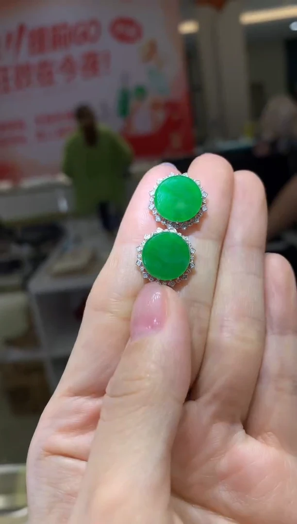 18K金镶嵌翡翠耳饰|不退不换