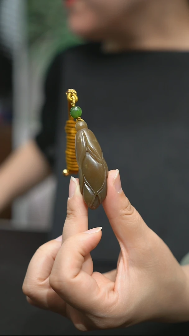 颈饰未镶嵌和田玉玉兰花