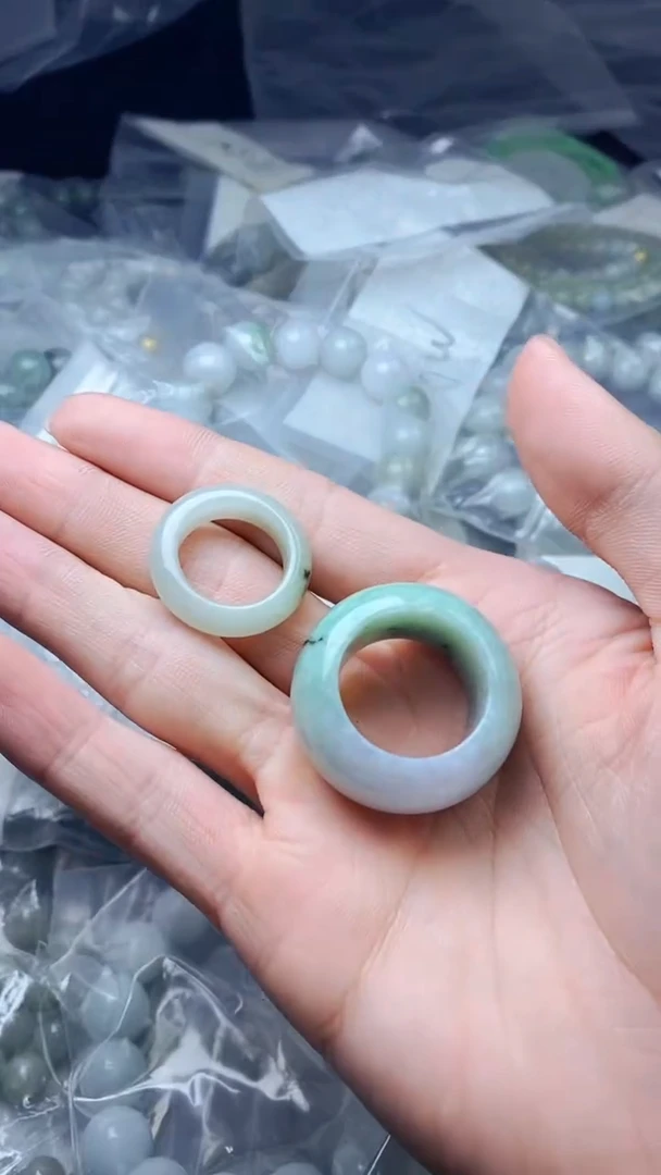 翡翠未镶嵌颈饰珠串