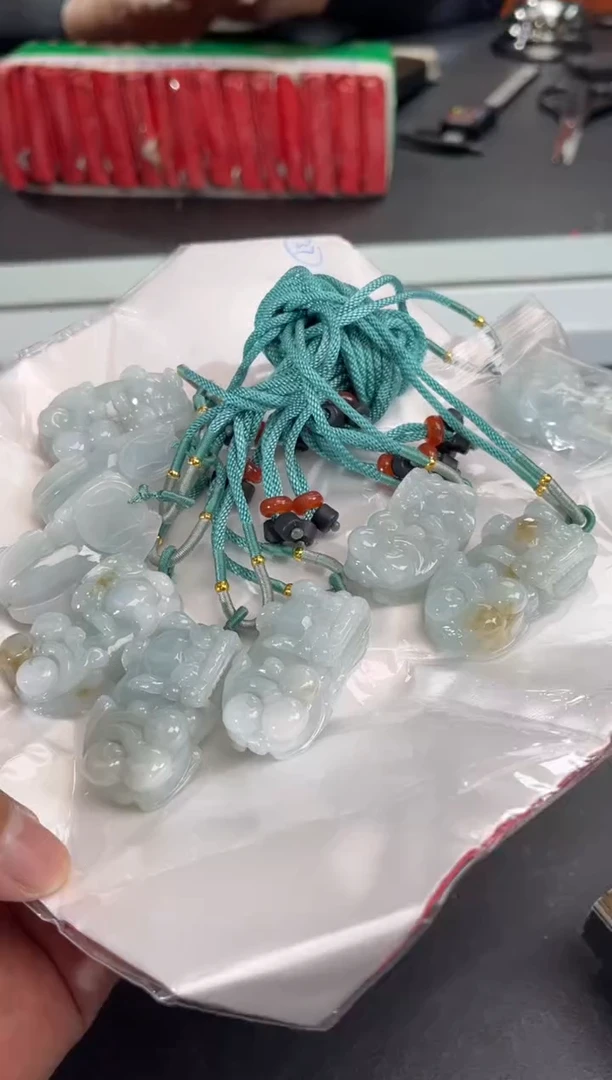 未镶嵌挂件翡翠边城刀客/624877/多样性发一
