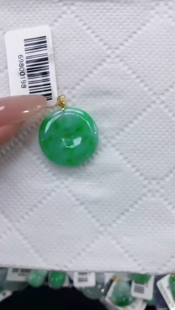 颈饰18K金镶嵌翡翠1111111111