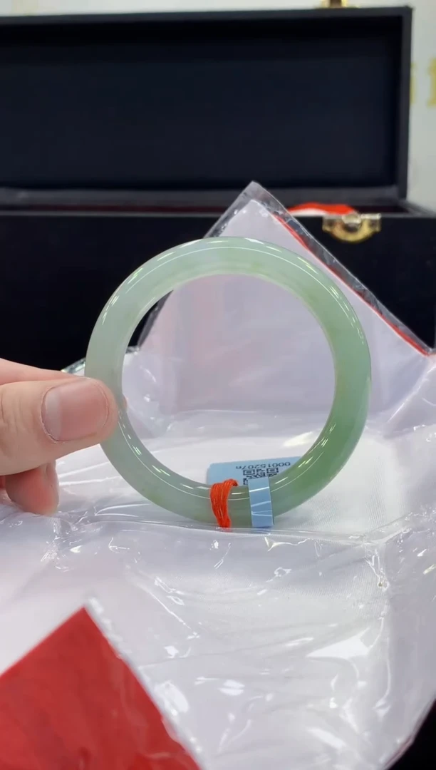 未镶嵌手镯翡翠翡翠手镯