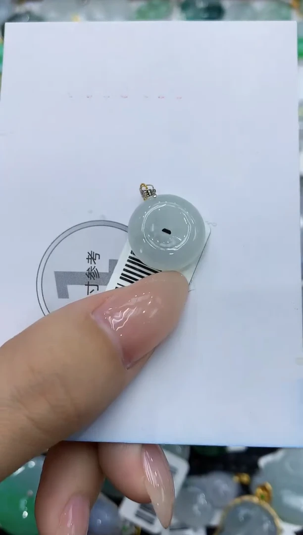颈饰18K金镶嵌翡翠111111111111
