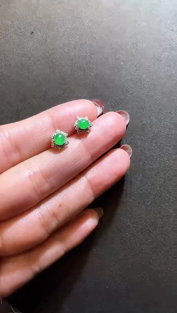 【闪购商品】翡翠耳饰18K金镶嵌蛋面耳钉