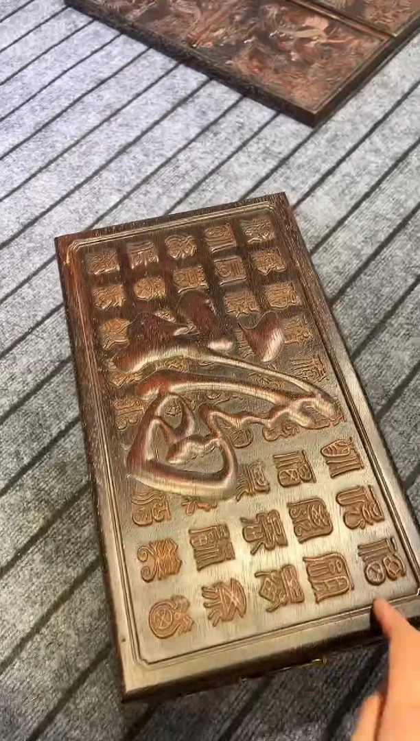 木紫檀雕刻一物一拍