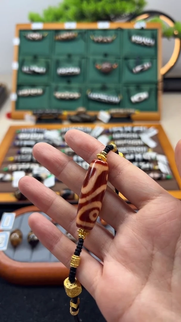 玛瑙/玉髓（覆膜）颈饰合金?****?4.（微瑕随机发货）