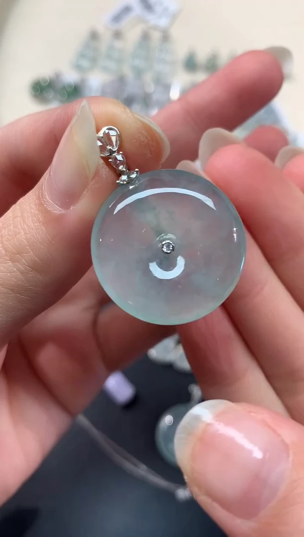 【闪购商品】翡翠吊坠(不含链)18K金镶嵌A58|13800