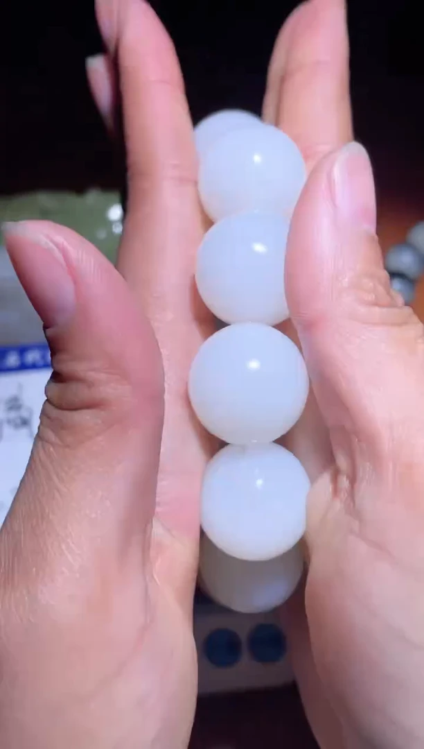 未镶嵌和田玉（糖玉）珠宝奇石1