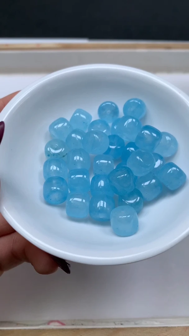 未镶嵌珠宝半成品水晶E209海 蓝 宝水晶老型9*10mm10个9.9元