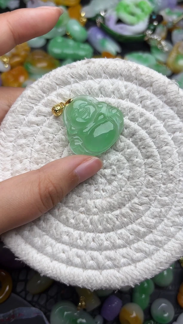 颈饰未镶嵌翡翠缅甸翡翠吊坠