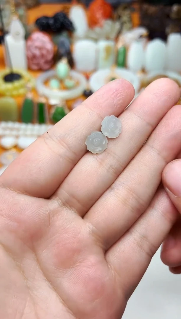 【闪购商品】和田玉耳饰银S925镶嵌花01