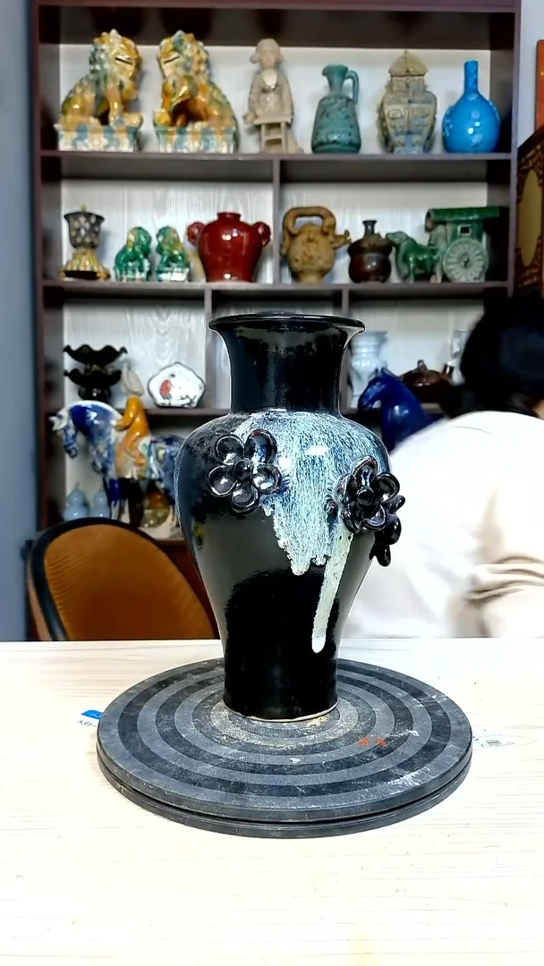 经典精美复古风格瓷器