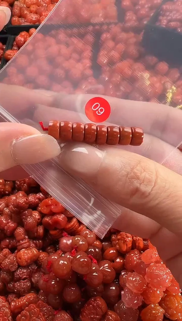 颈饰未镶嵌南红玛瑙1