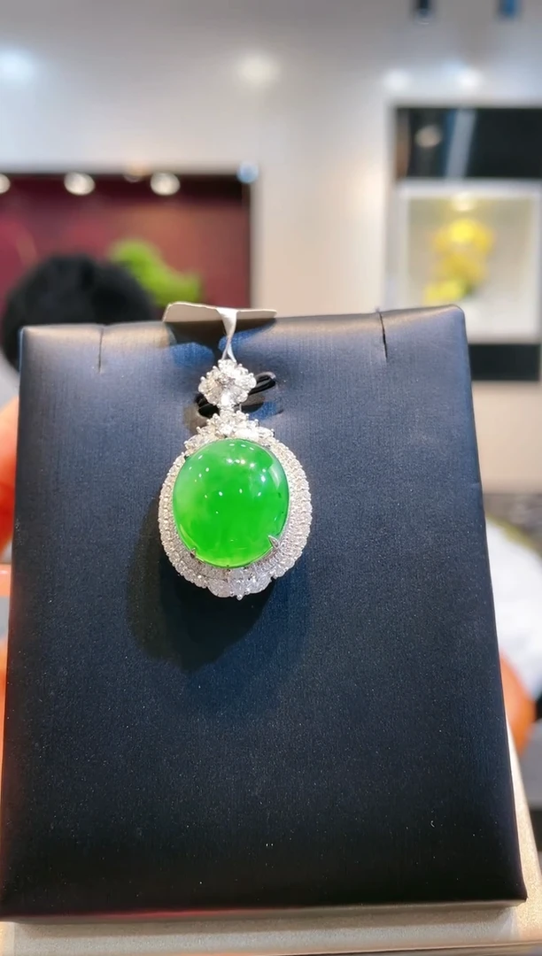 【闪购商品】翡翠颈饰18K金镶嵌A63天然A货翡翠吊坠