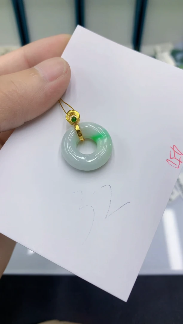 颈饰18K金镶嵌翡翠1111111