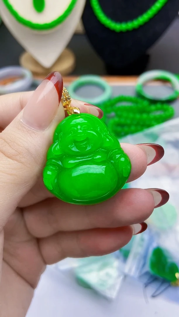 颈饰未镶嵌翡翠佛公吊坠