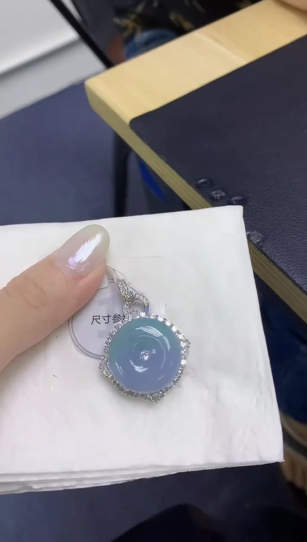 颈饰未镶嵌翡翠天然缅甸翡翠A货百元以上9元证书费自理
