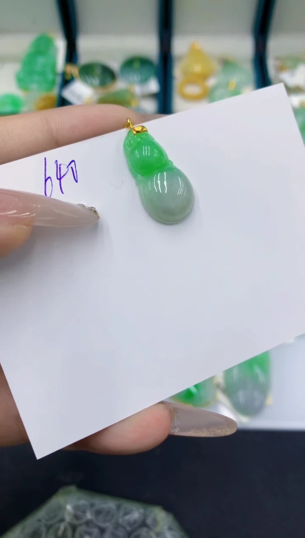 颈饰18K金镶嵌翡翠11111111111111