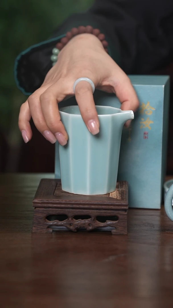 【闪购商品】清凉寺原产地仿古釉手工汝瓷十方公道杯