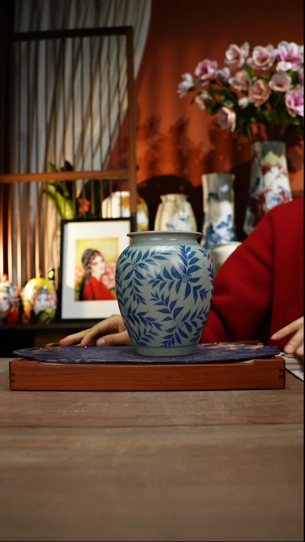 当代景德镇设计师釉下手绘陶瓷花瓶