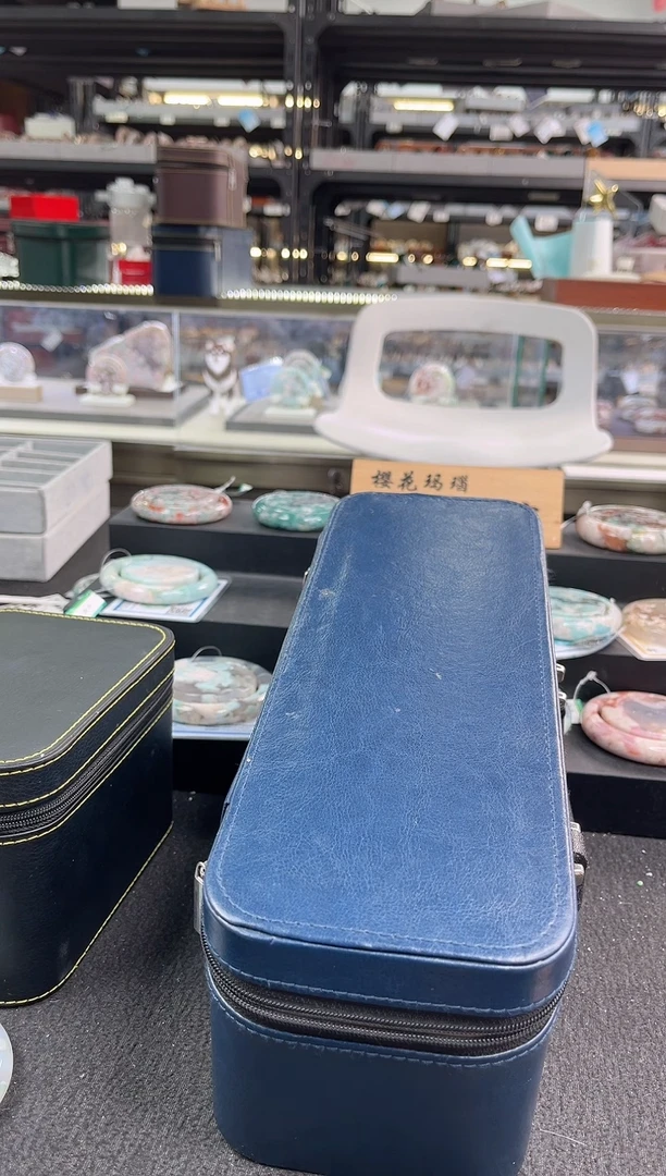 未镶嵌手镯石英质玉六*六圈口（赠品镯心）