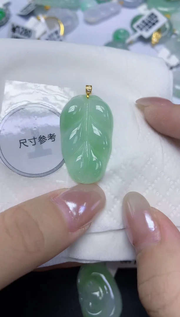 颈饰18K金镶嵌翡翠天然缅甸翡翠A货百元以上9元证书费自理