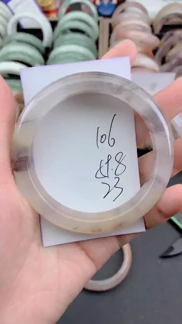 未镶嵌手镯石英质玉106