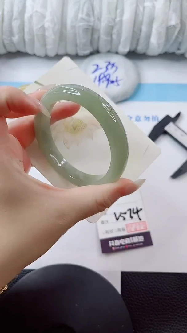 石英质玉手镯未镶嵌多样性发货V574