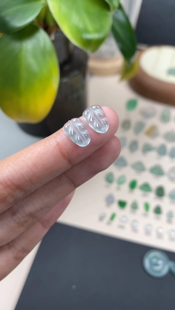 【闪购商品】翡翠颈饰未镶嵌翡翠冰晴叶子