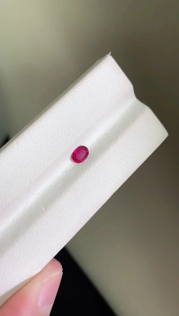 未镶嵌裸石红宝石永*裸石