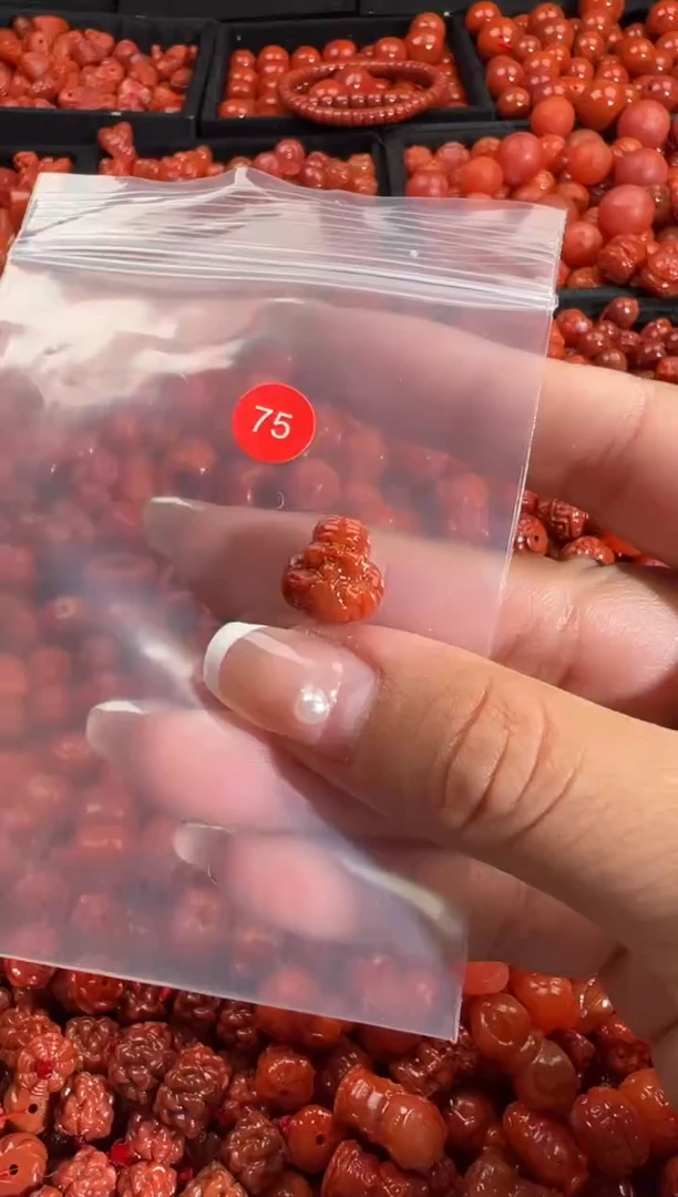 颈饰未镶嵌南红玛瑙2