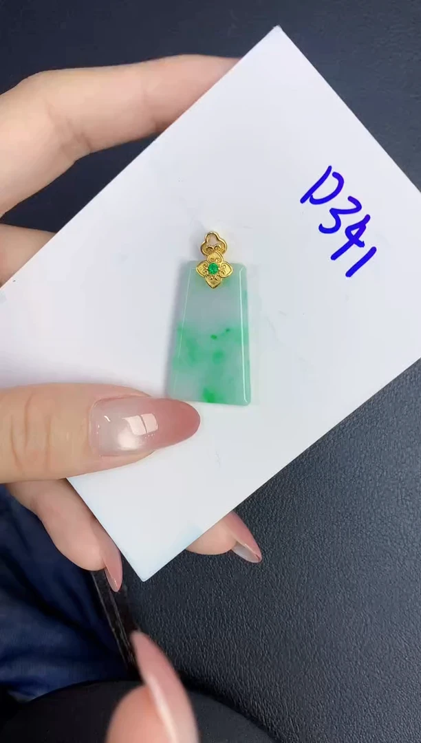 翡翠未镶嵌颈饰缅甸天然翡翠A货