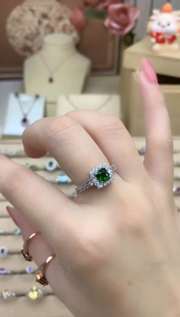 银S925镶嵌透辉石戒指青决透辉石戒指