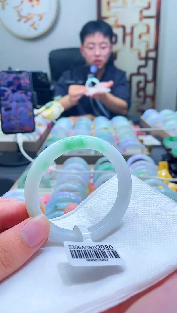 未镶嵌手镯翡翠132-53