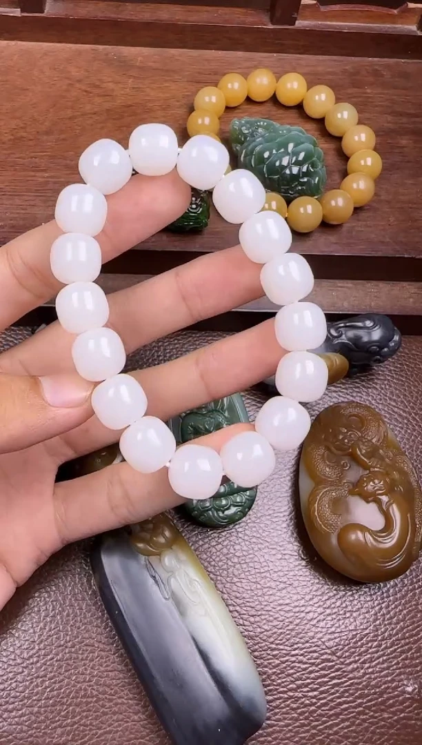 未镶嵌和田玉挂件和田玉手串