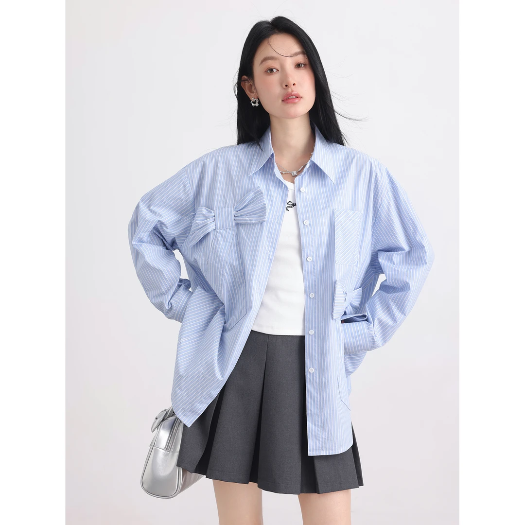 爱蔷薇大码立体蝴蝶结衬衫女高级感2025春季蓝色条纹衬衣GT75819