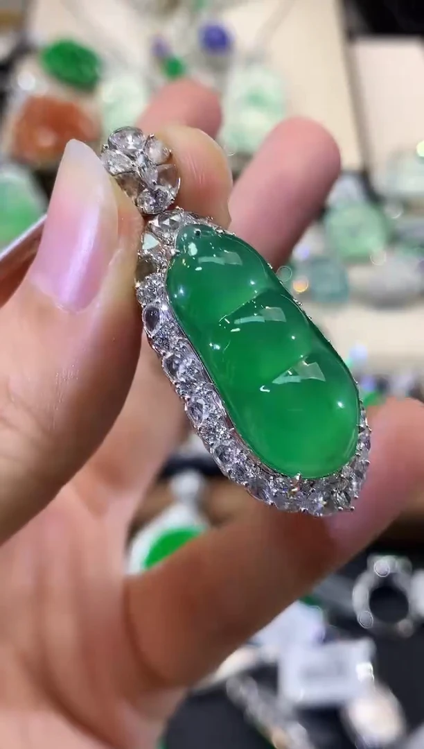 吊坠(不含链)18K金镶嵌翡翠关*C78