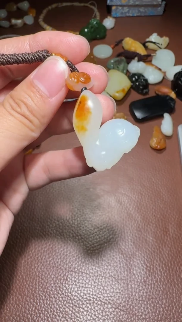 未镶嵌和田玉挂件程**、和田玉